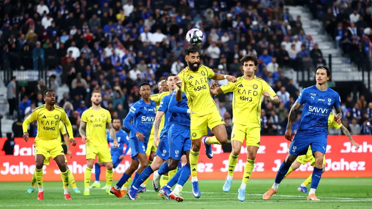 قائمة القنوات الناقلة لمواجهة الهلال والنصر اليوم في دوري روشن السعودي